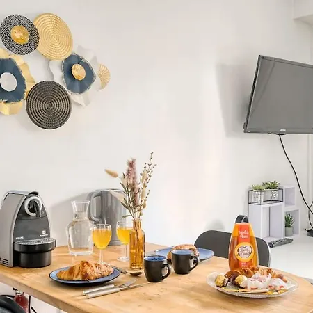 Cosy Proche De Tete D'or アパート